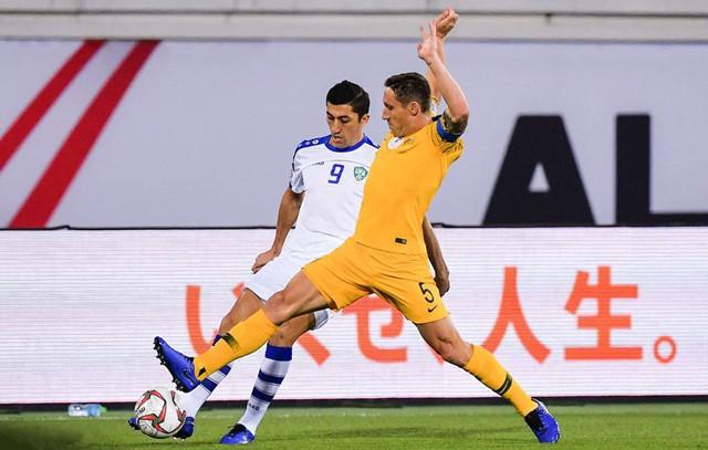 包含中亚劲旅客场险胜，晋级前景一片光明的词条