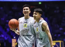 郭艾伦取得高效发挥，带领球队登顶榜首