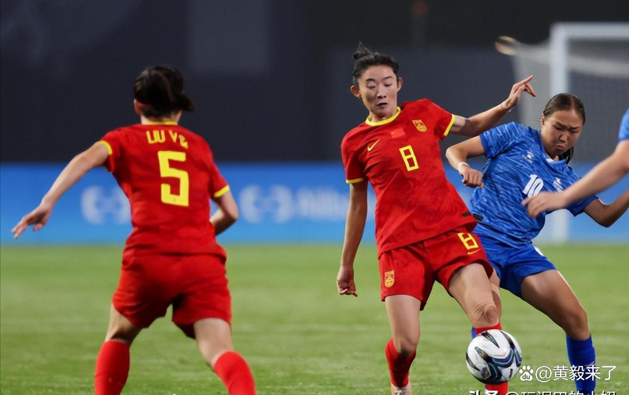 包含高洪波率队在关键时刻取得胜利，晋级女足决赛的词条